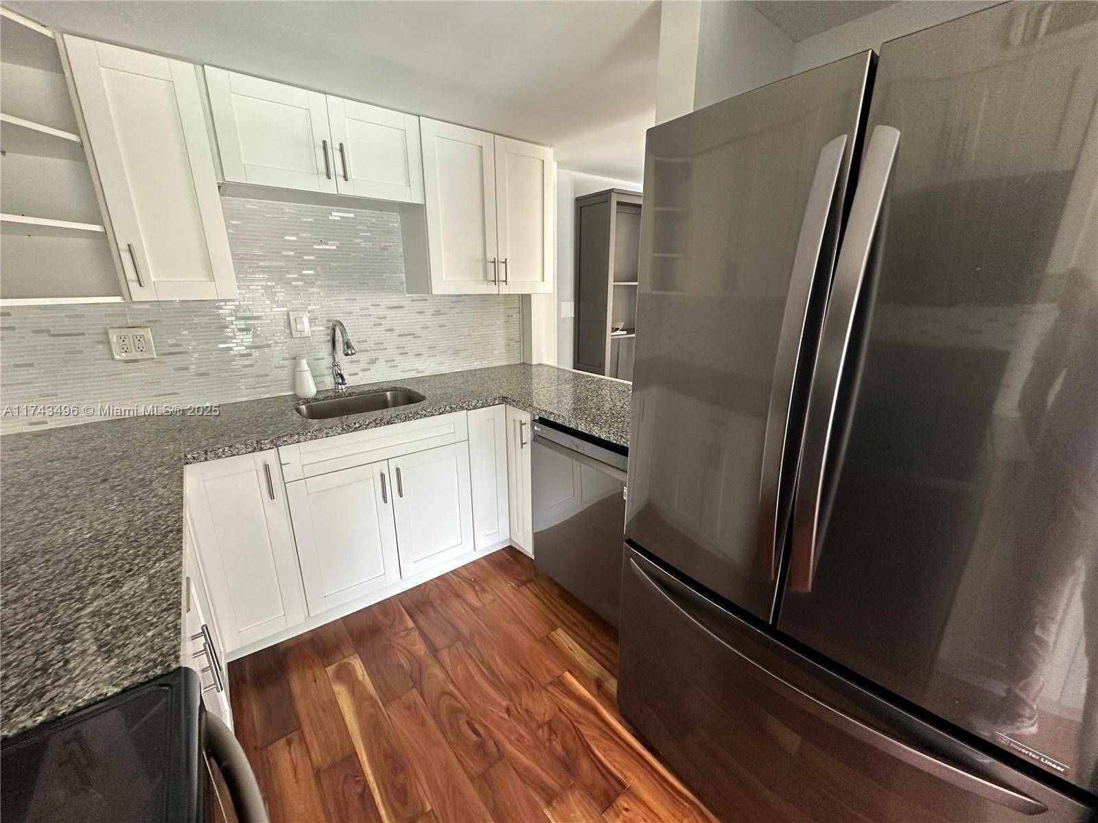 Fort Lauderdale, FL 33301,90 Isle Of Venice Dr #10