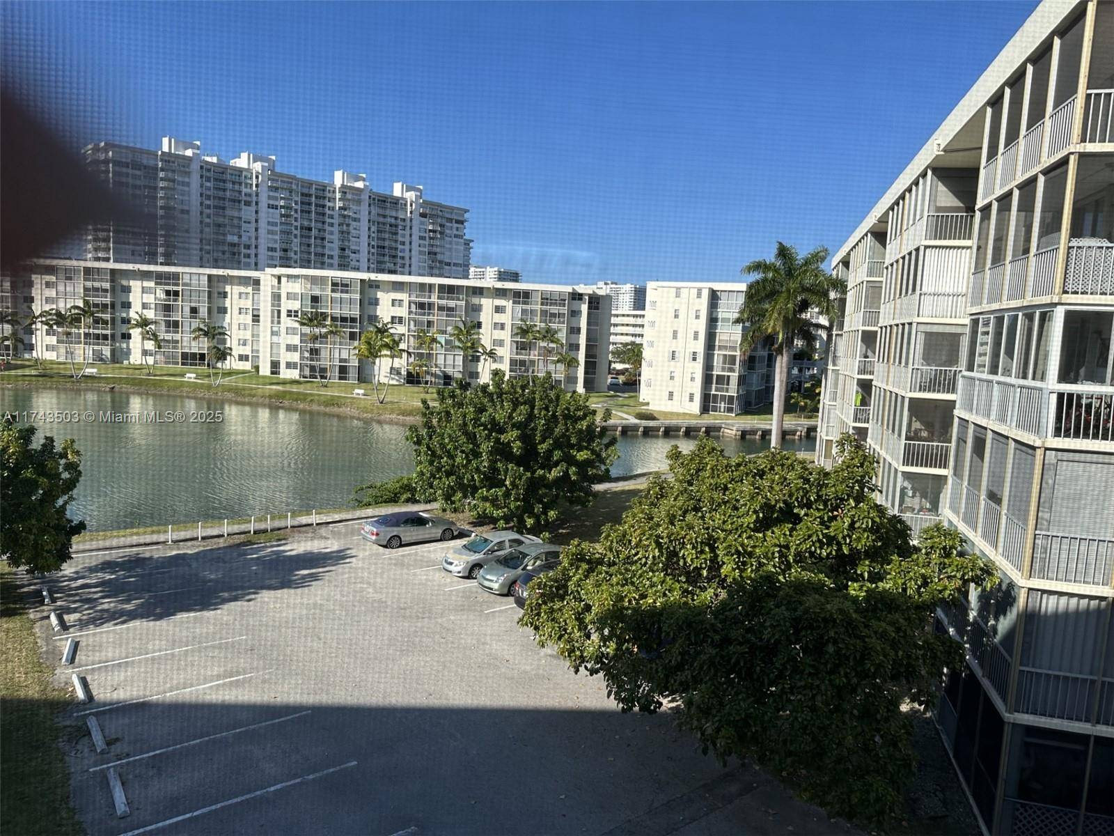 Aventura, FL 33160,2903 Point East Dr #K414