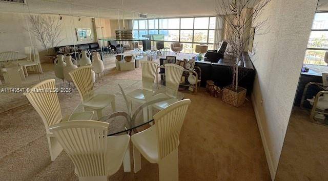 Miami Beach, FL 33141,6423 Collins Ave #809