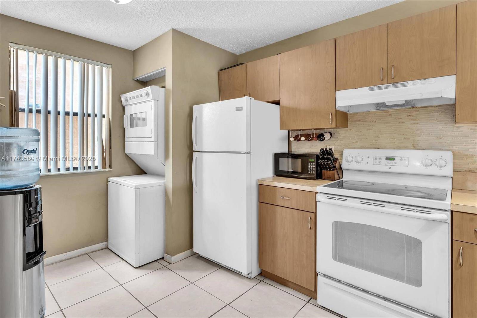 Lauderhill, FL 33313,2531 NW 56th Ave #3-18