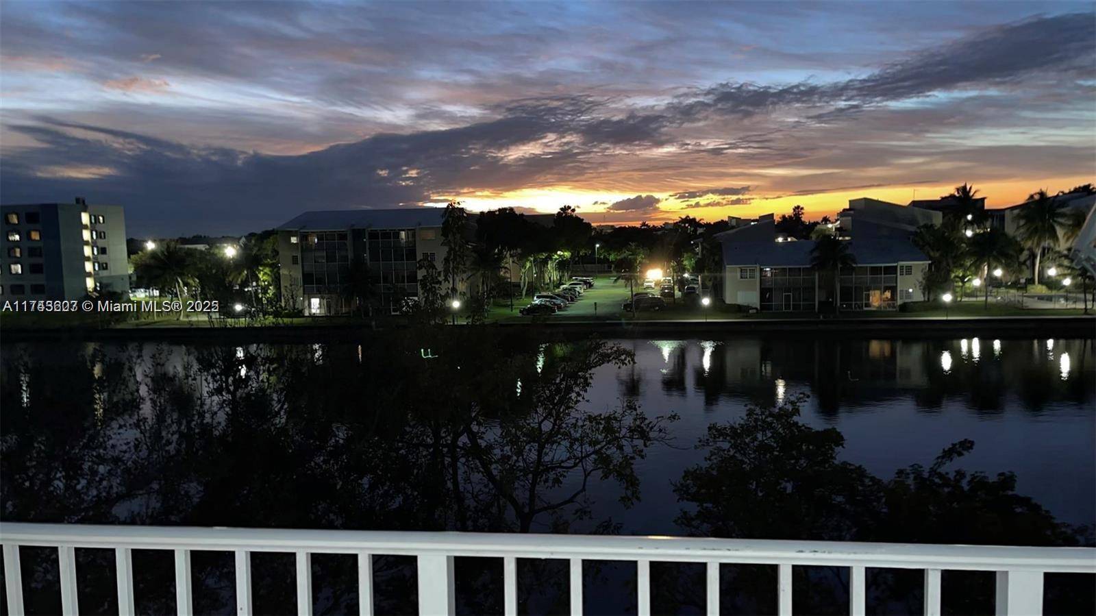 Cutler Bay, FL 33189,8260 SW 210th St #308