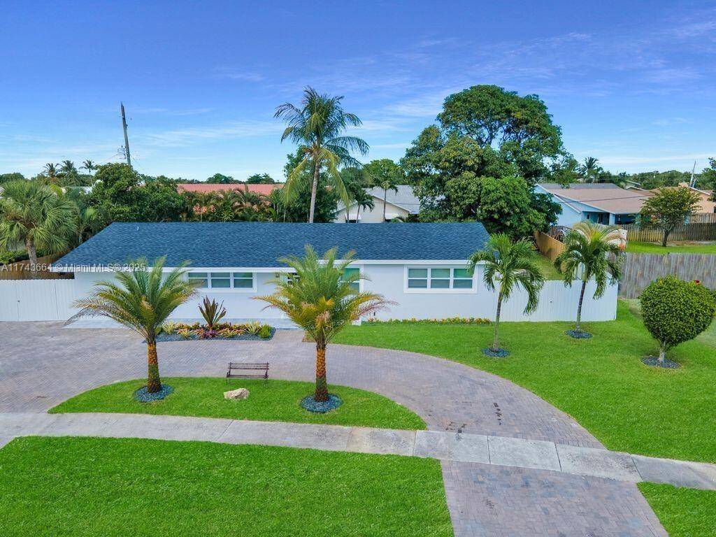 West Palm Beach, FL 33406,2465 Edgewater Dr