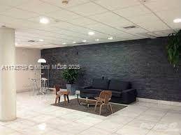 Miami Beach, FL 33139,1035 West Ave #302