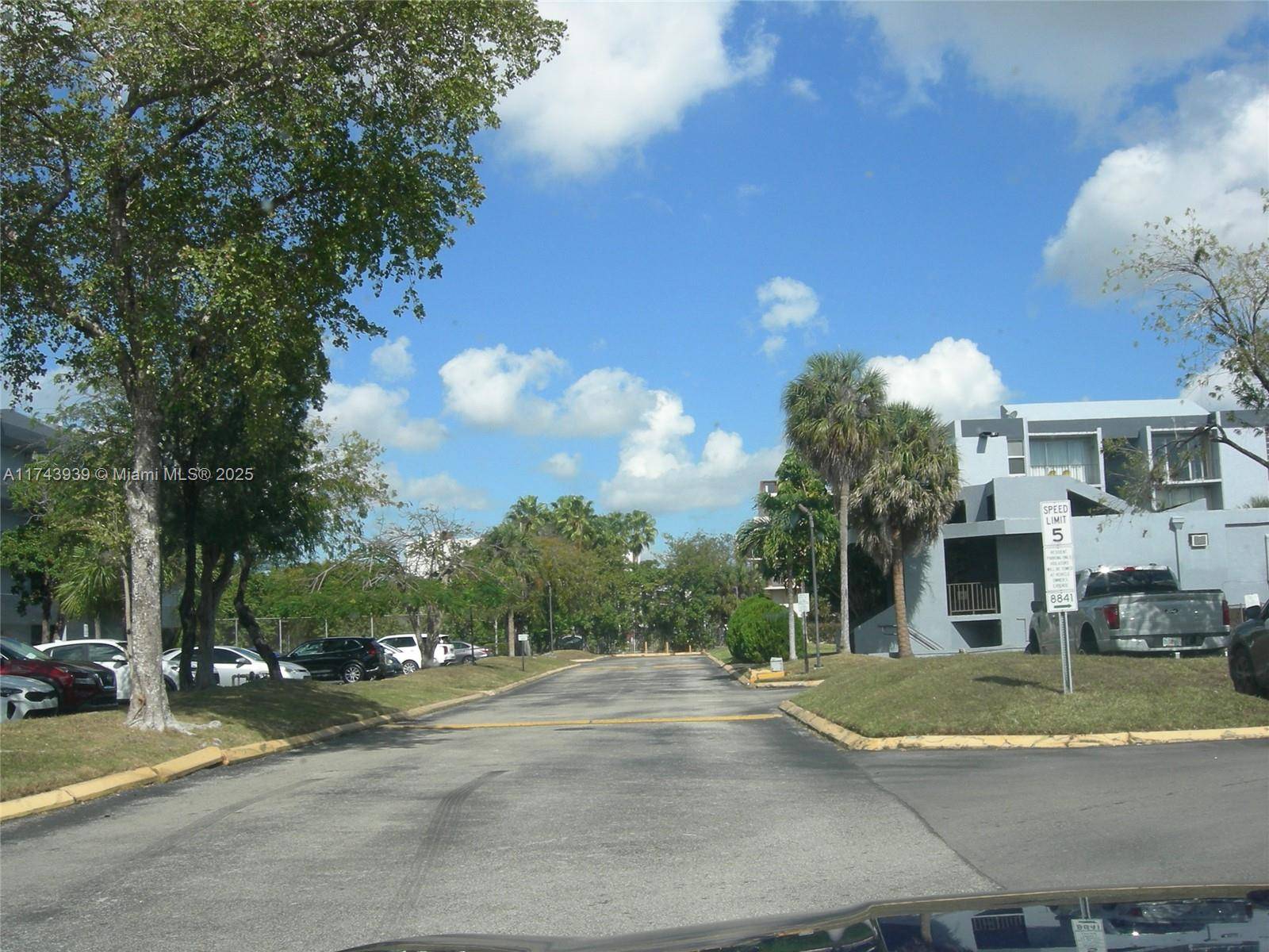 Miami, FL 33174,8841 W Flagler St #103