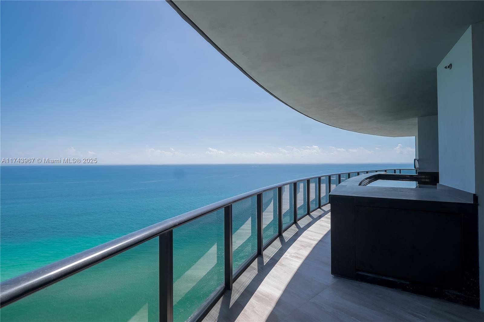 Sunny Isles Beach, FL 33160,18555 Collins Ave #2705