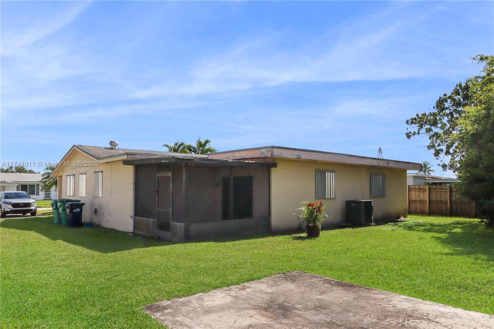 Miami, FL 33176,14504 SW 105th Ct