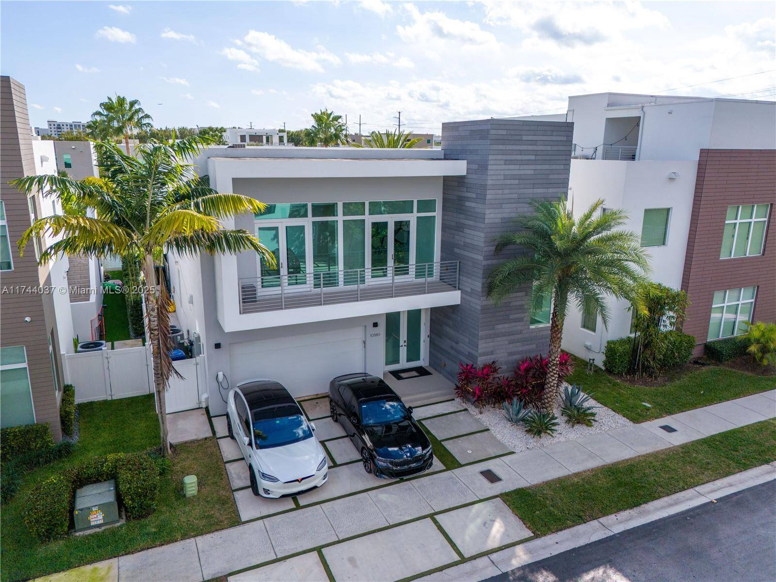 Doral, FL 33178,10580 NW 68th Ter