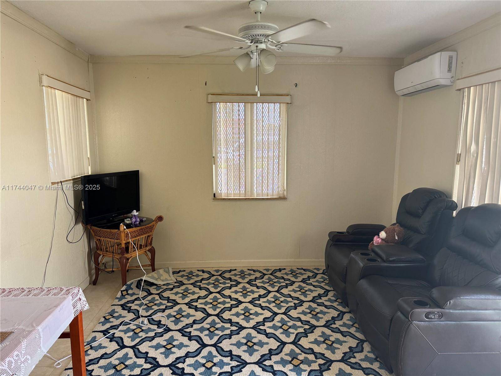 North Miami, FL 33161,655 NE 135th St