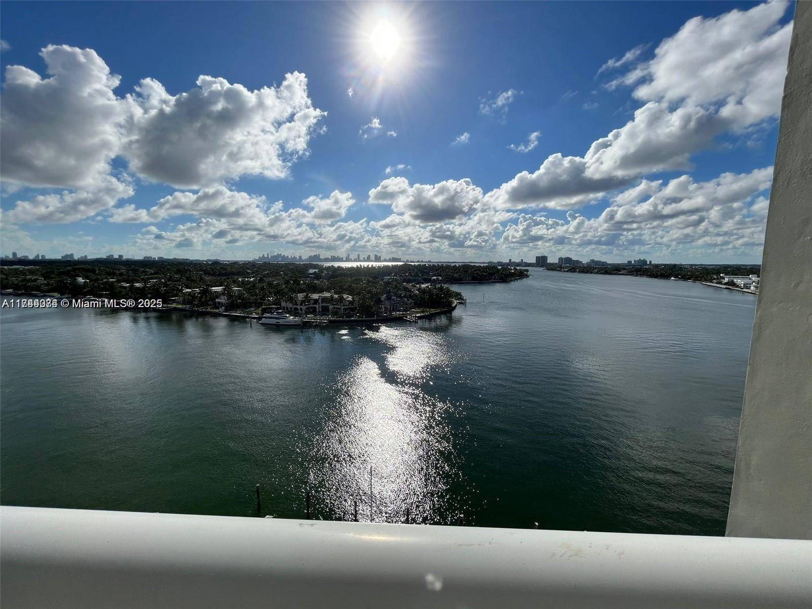 Miami Beach, FL 33141,6770 Indian Creek #11H