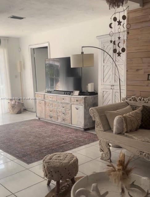 Key Biscayne, FL 33149,725 Fernwood Rd