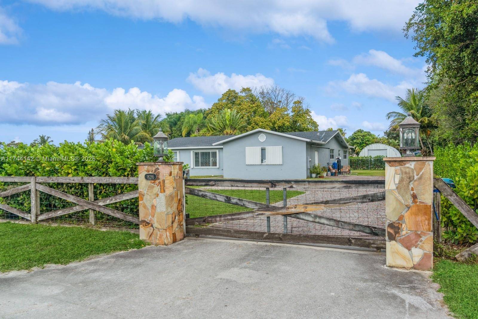 Miami, FL 33187,18295 SW 204th St