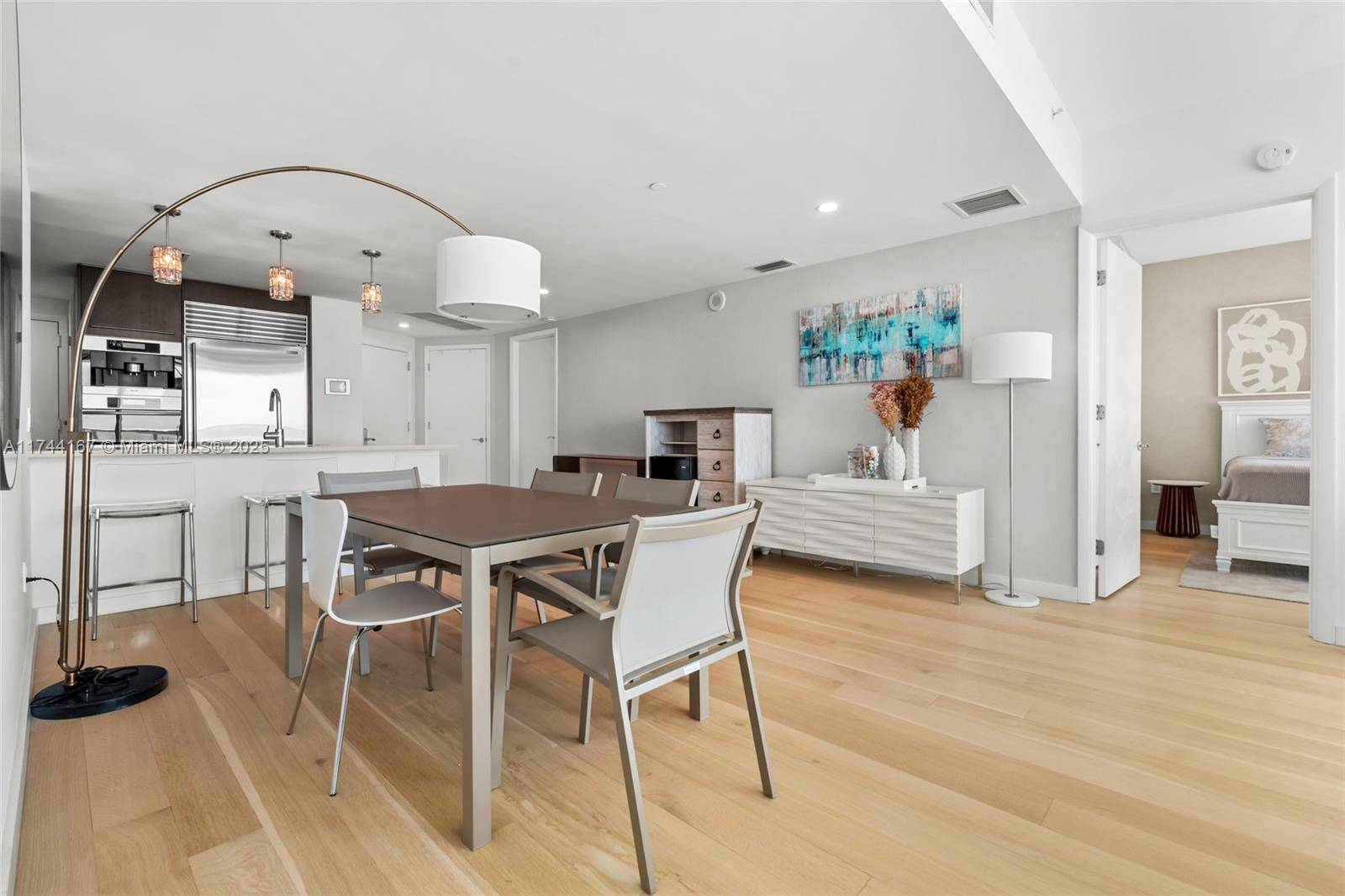 Sunny Isles Beach, FL 33160,17001 Collins Ave #2702