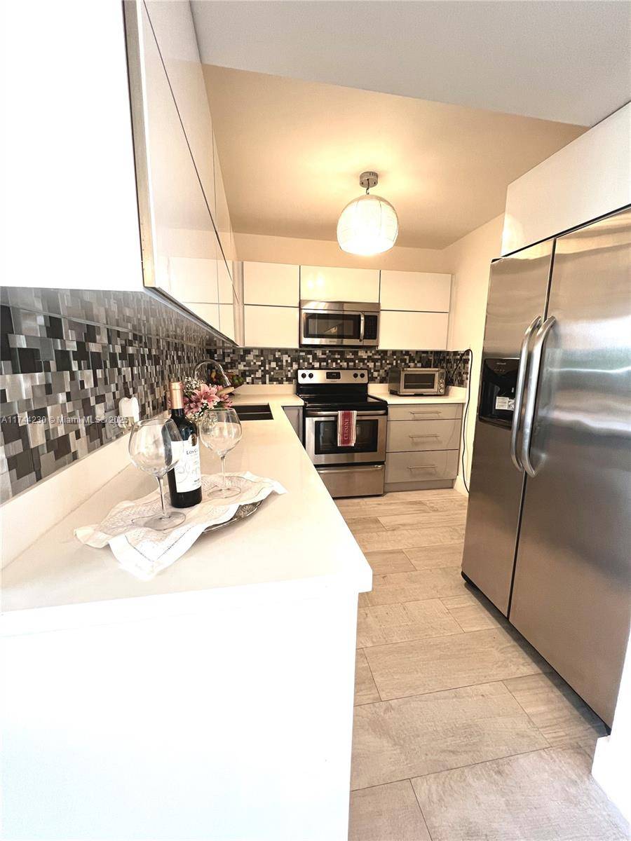 Aventura, FL 33180,3625 N Country Club Dr #404