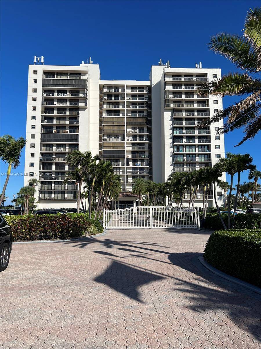 Fort Pierce, FL 34949,3100 N Highway A1A #1103