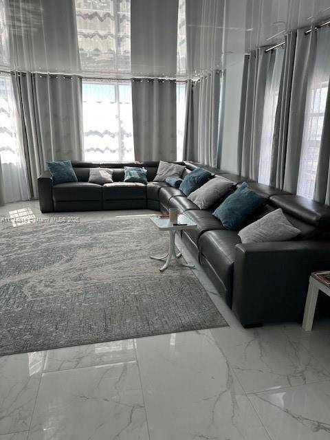 Hallandale Beach, FL 33009,1980 S Ocean Dr #15Q