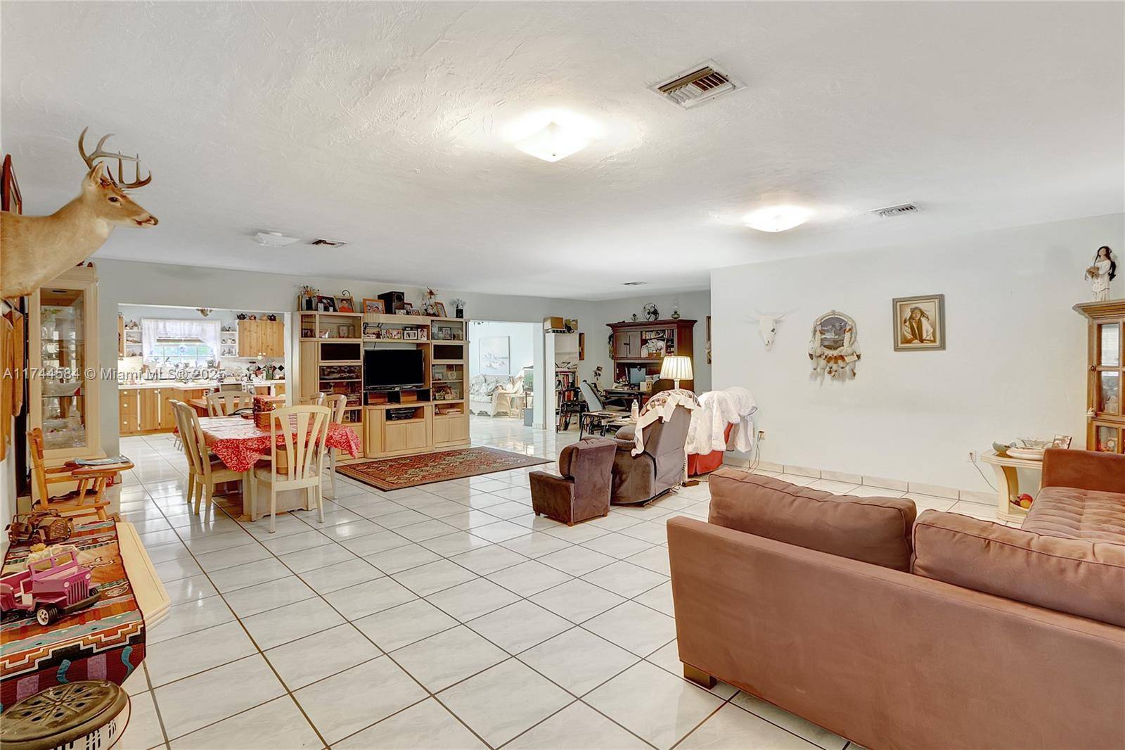 Cutler Bay, FL 33189,9299 Jamaica Dr