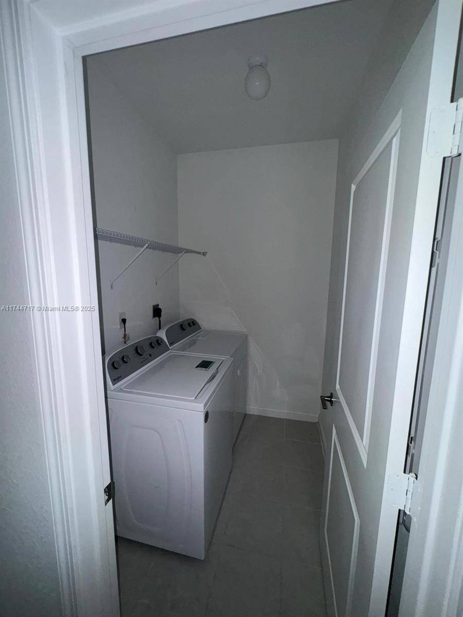 Miami, FL 33190,10021 SW 231st Ln #10021