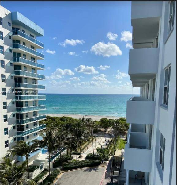 Surfside, FL 33154,9195 Collins Ave #811