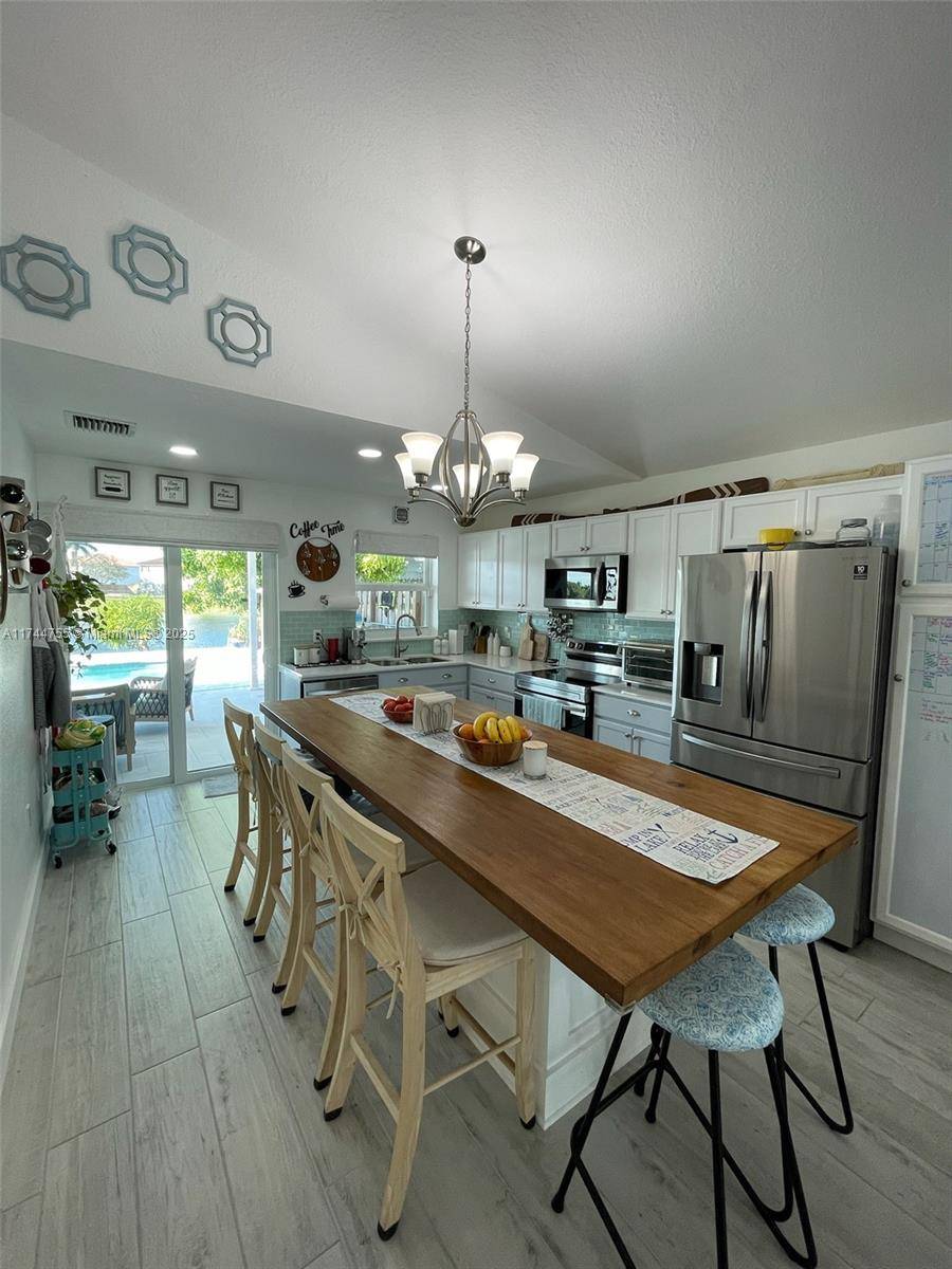 Cutler Bay, FL 33189,8807 SW 214th St #0