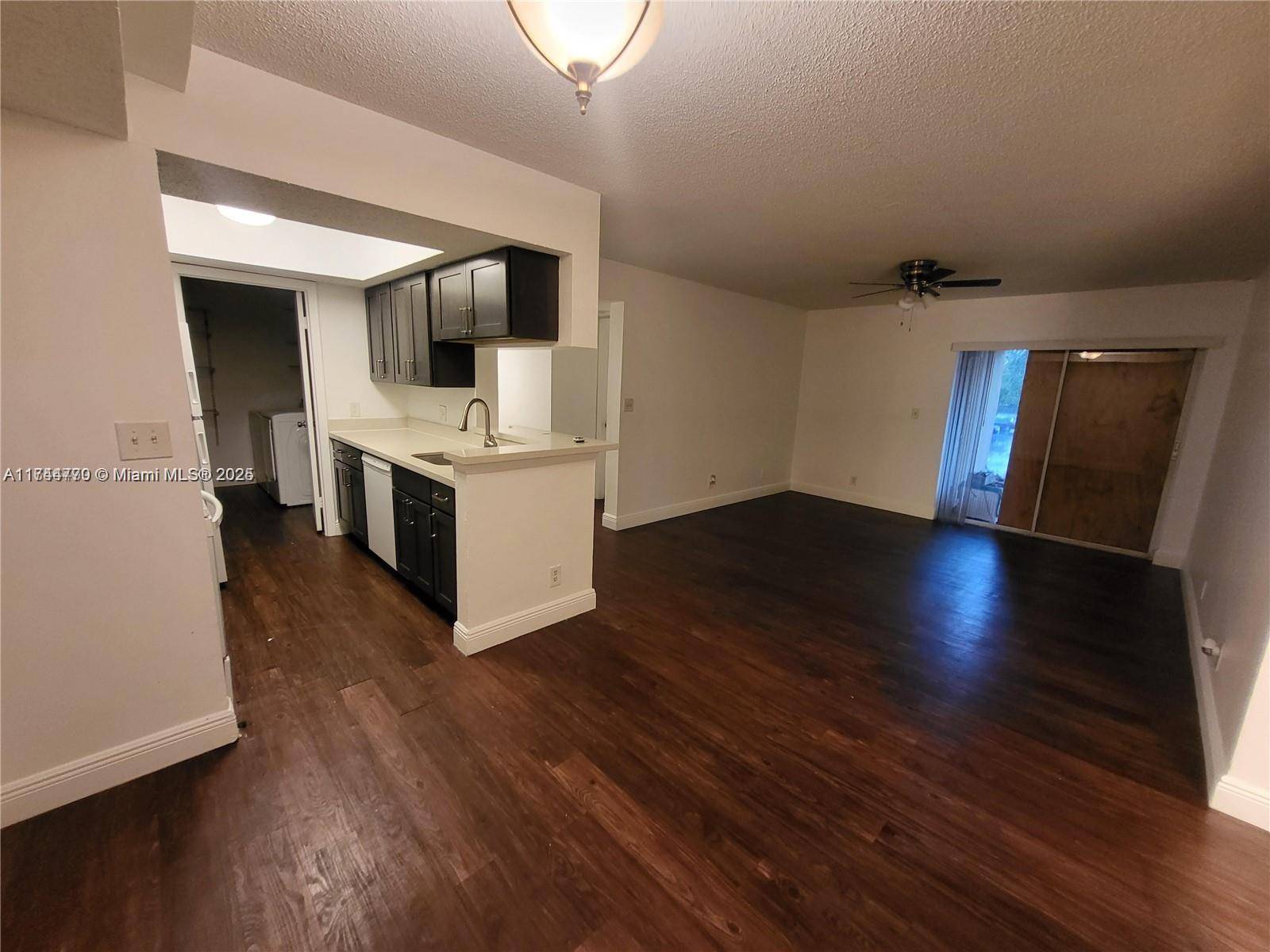 Tamarac, FL 33319,5654 Rock Island Rd #222