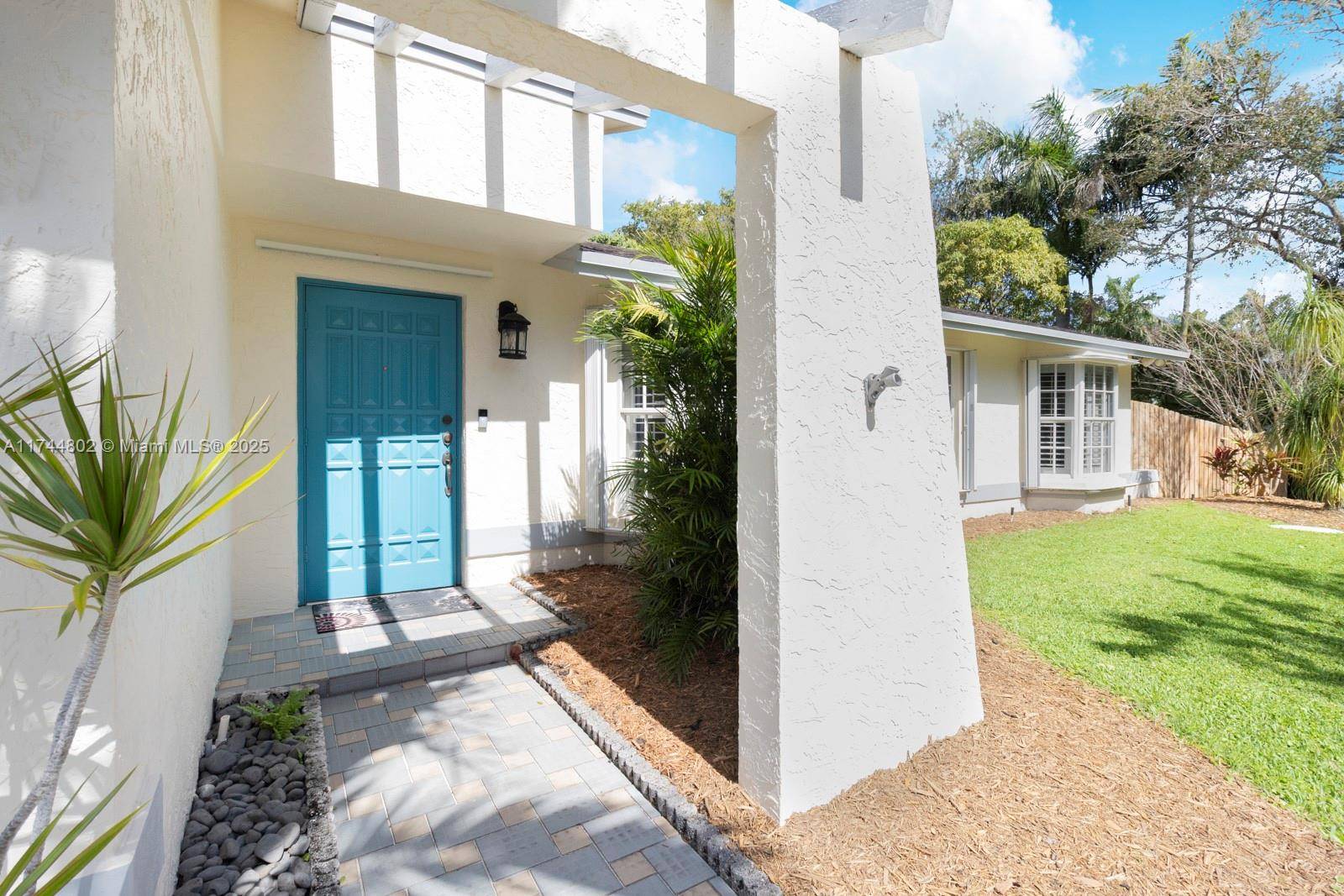 Palmetto Bay, FL 33157,8461 SW 181st St