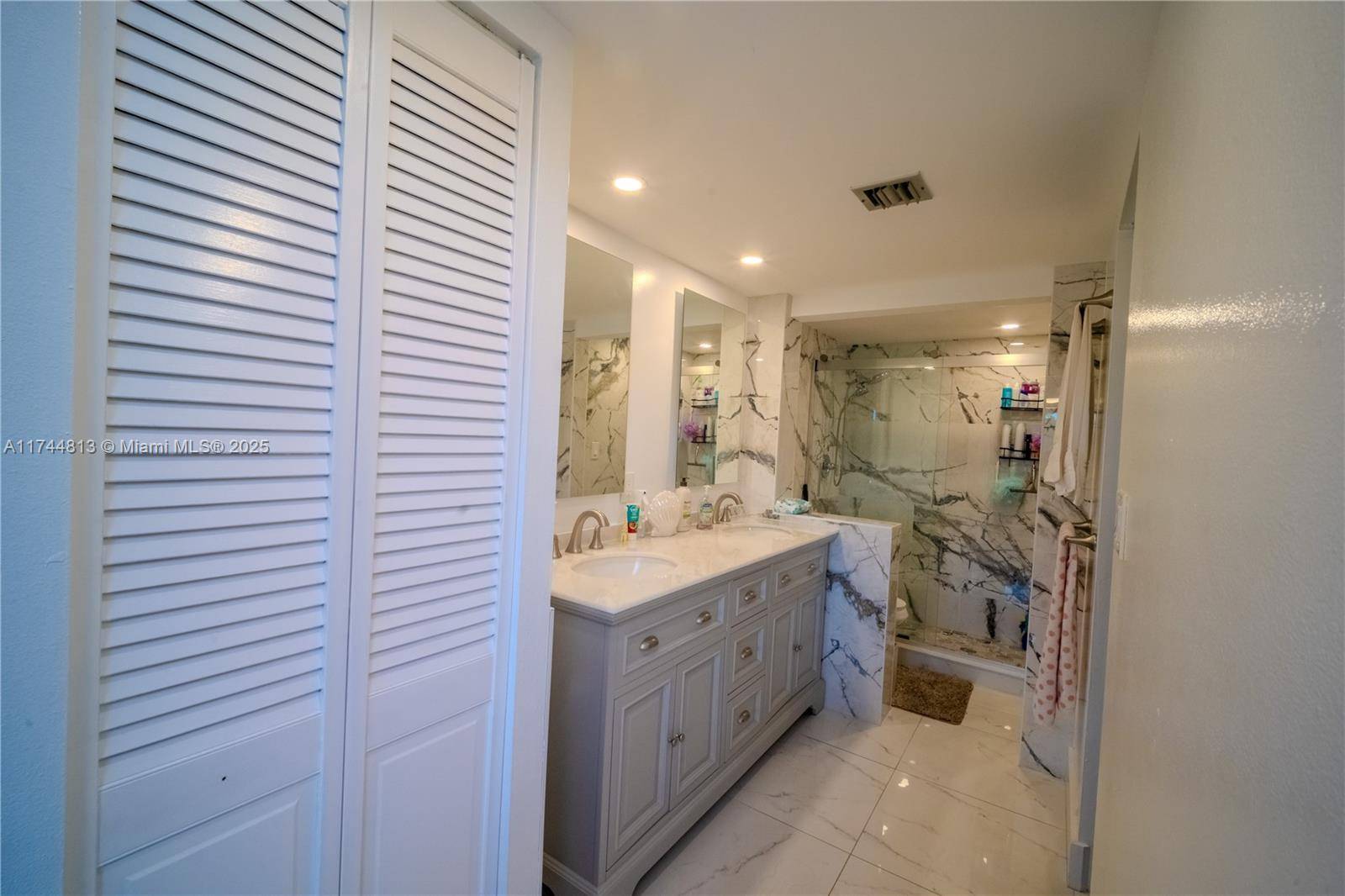 Sunrise, FL 33351,3905 N Nob Hill Rd #306