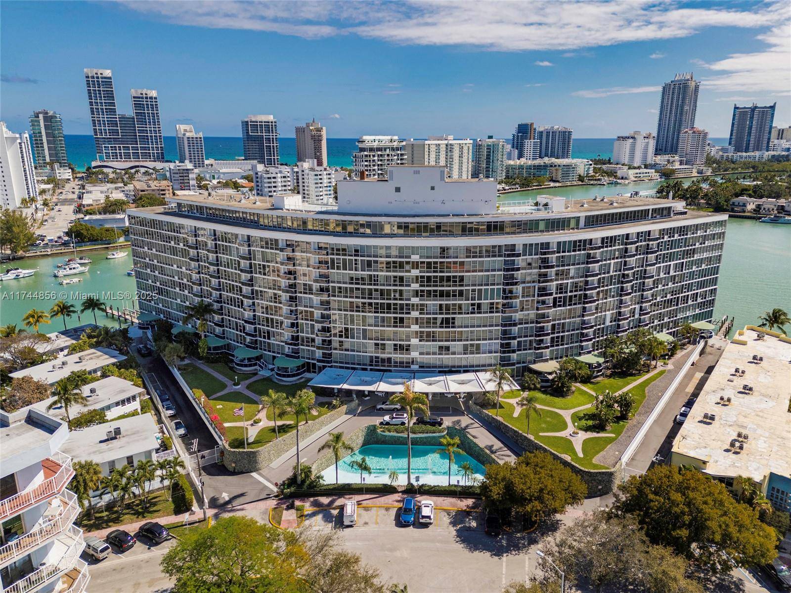Miami Beach, FL 33141,900 Bay Dr #122