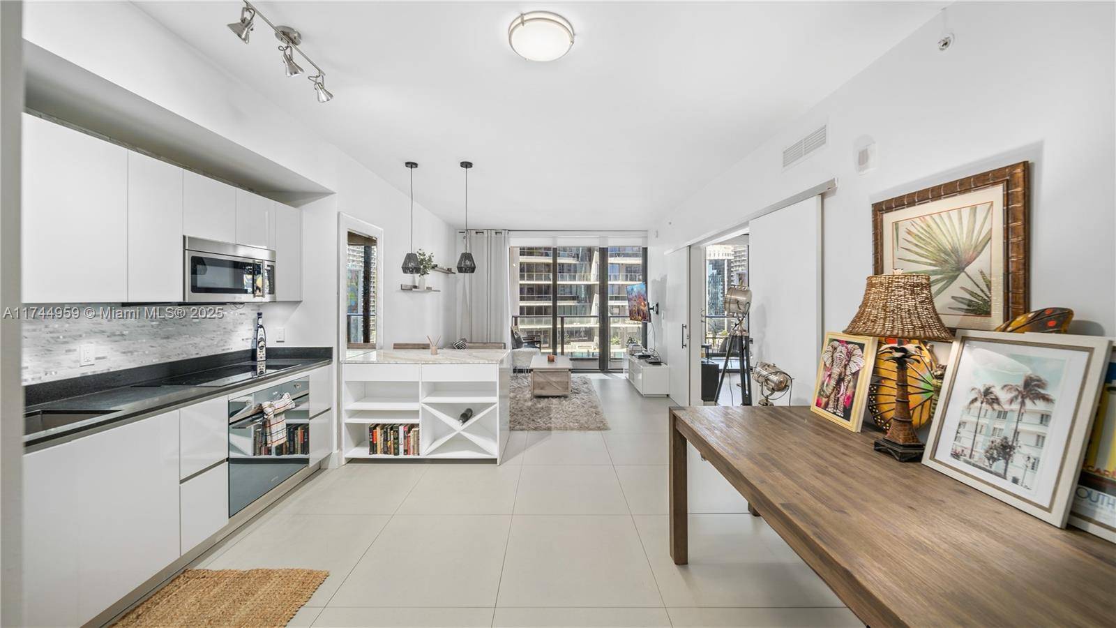 Miami, FL 33131,1010 Brickell Ave #2008