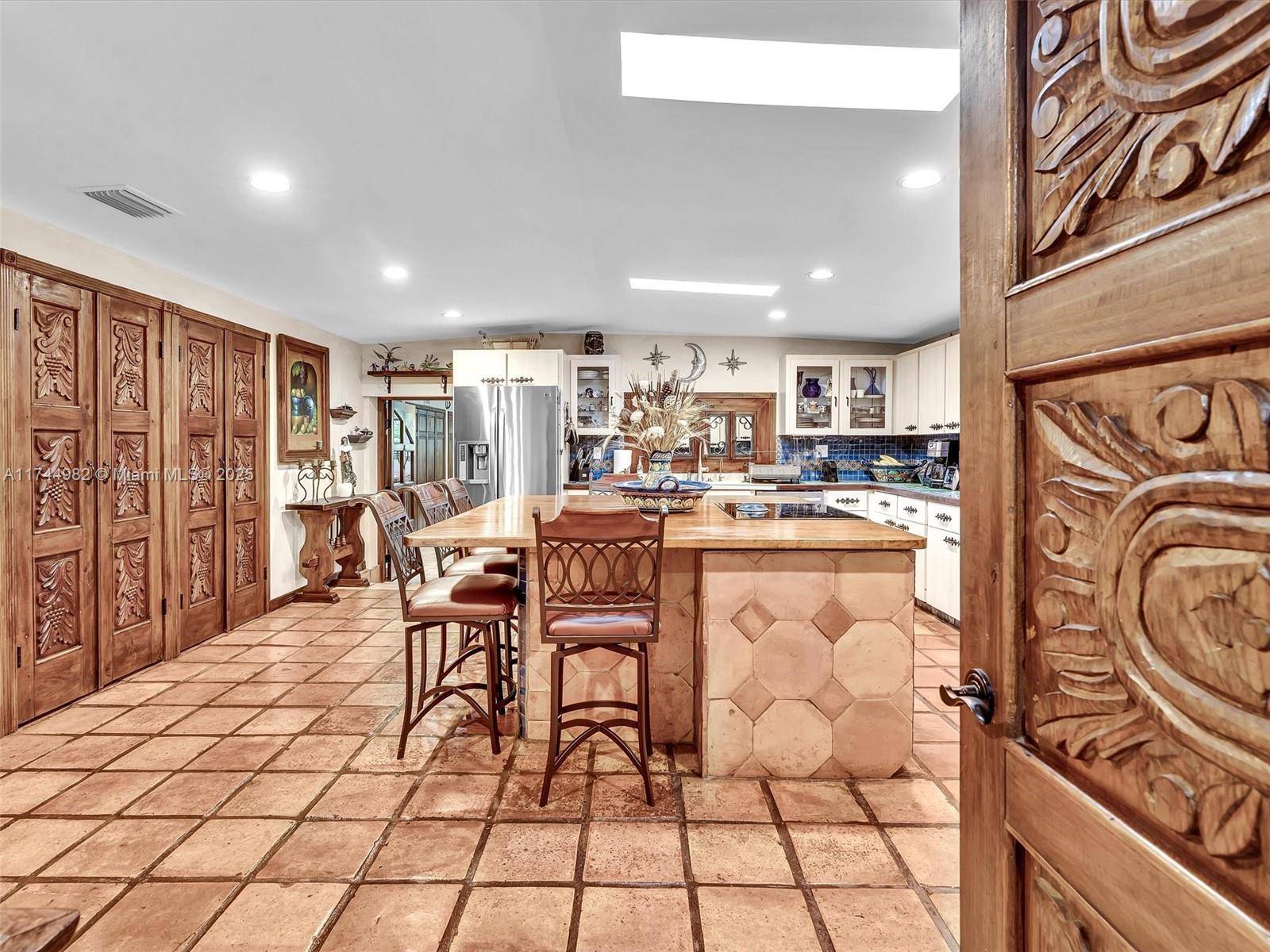 Pinecrest, FL 33156,6200 SW 112th St