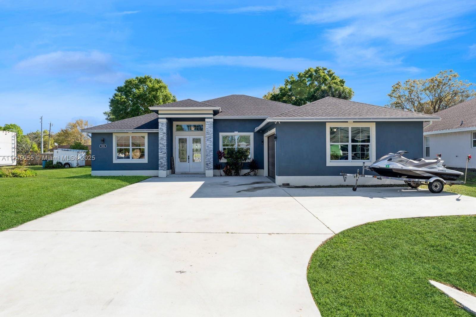Fort Pierce, FL 34982,5402 Hickory Dr
