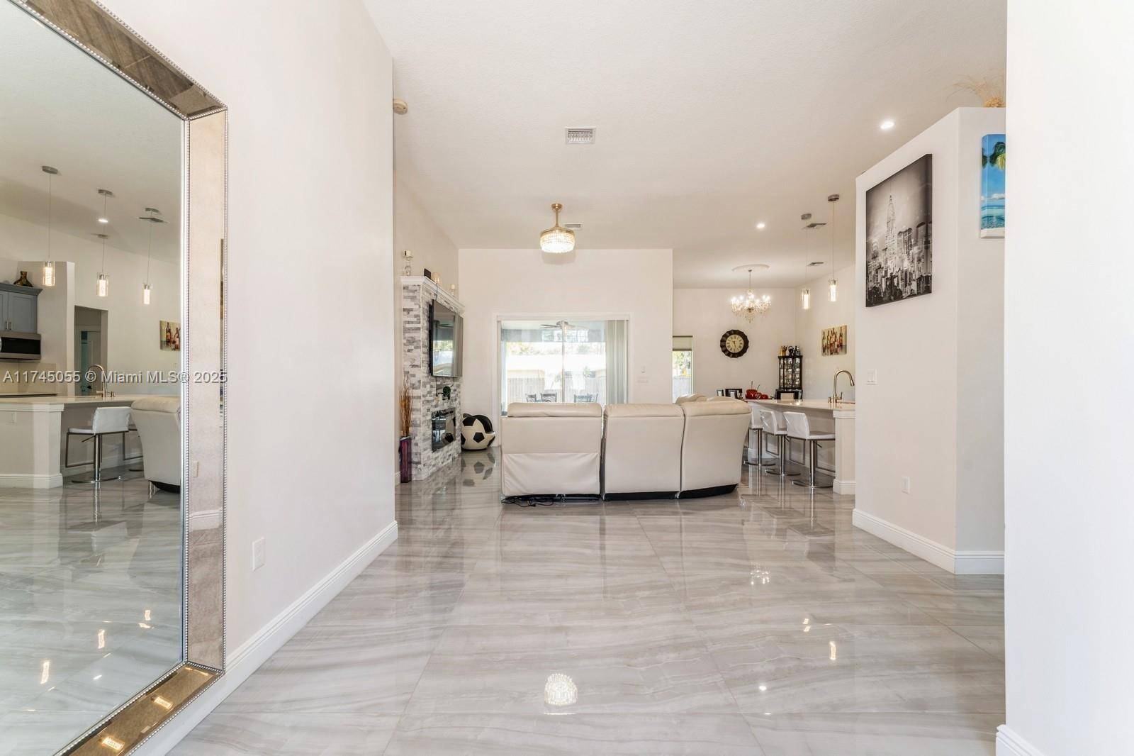 Fort Pierce, FL 34982,5402 Hickory Dr