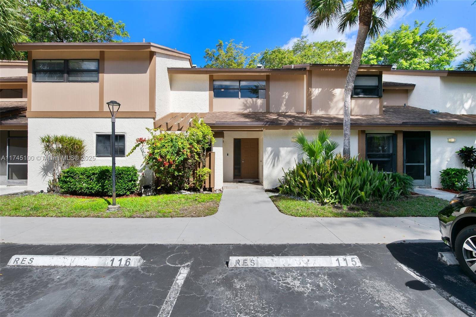 Coconut Creek, FL 33063,3005 NW 48th Ave #3005