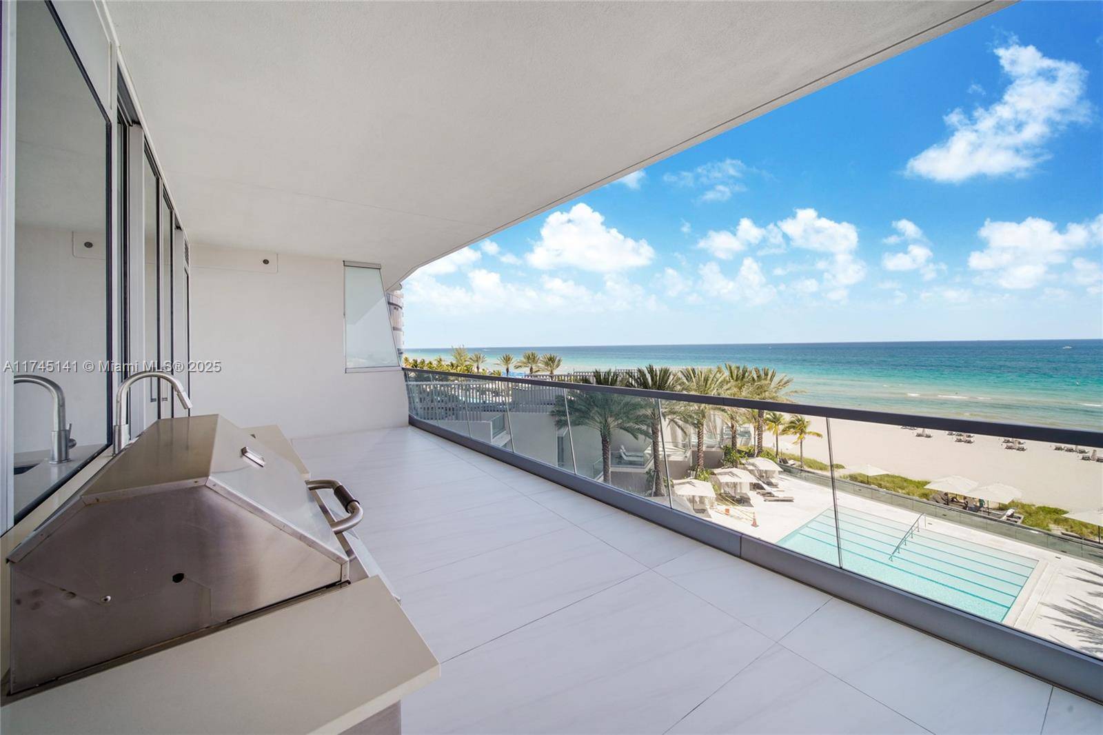 Sunny Isles Beach, FL 33160,18501 Collins Ave #403