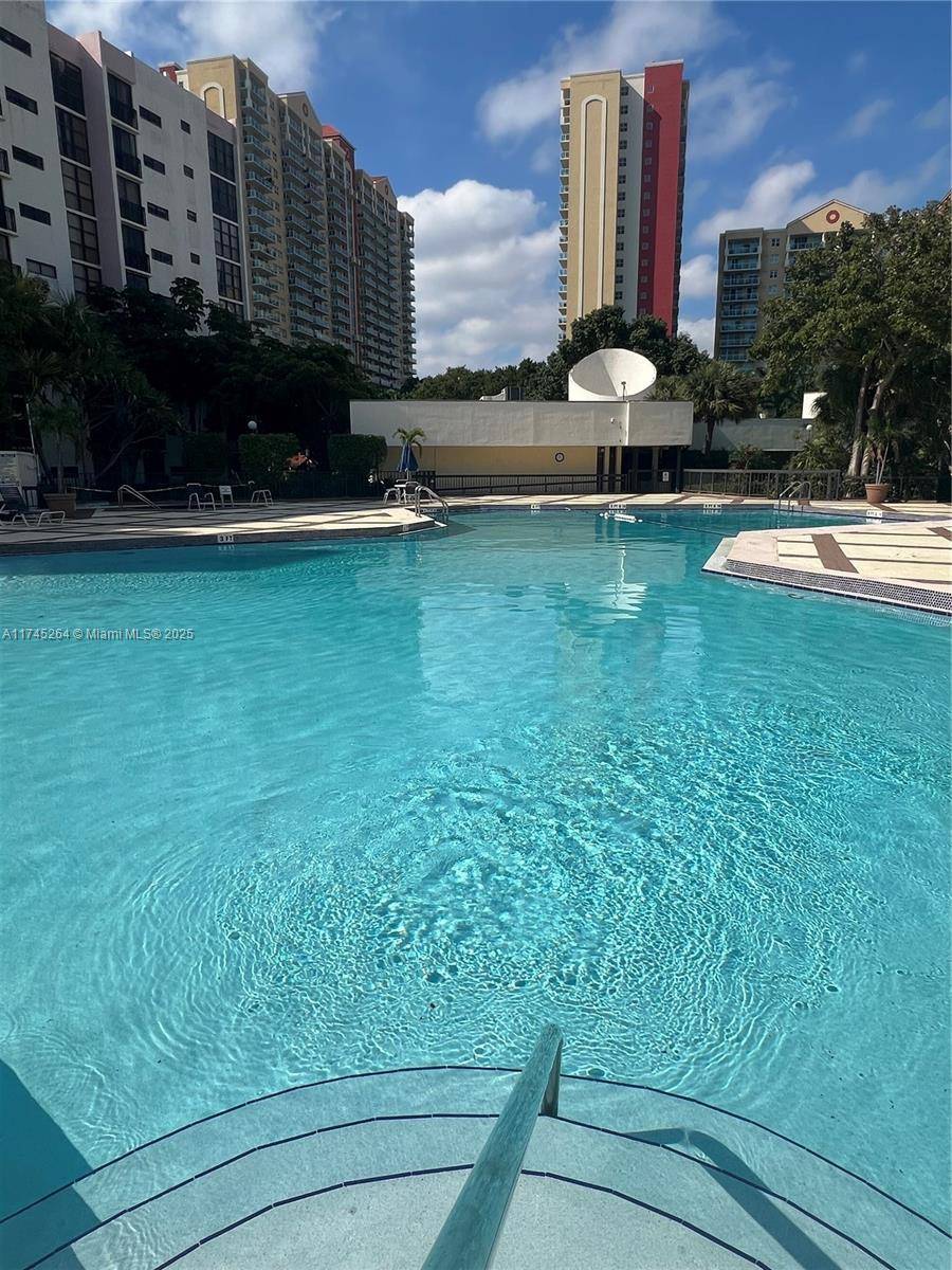 Sunny Isles Beach, FL 33160,17011 N Bay Rd #111