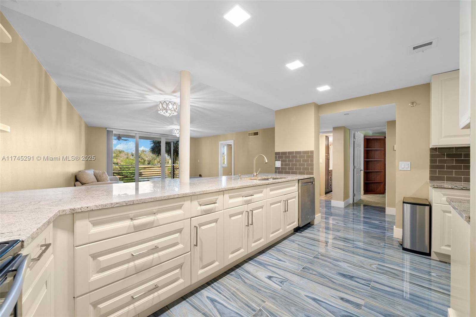 Pompano Beach, FL 33069,3499 Oaks Way # 205 #205