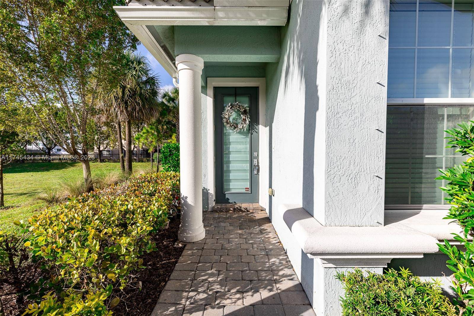Hollywood, FL 33021,4401 Large Leaf Ln