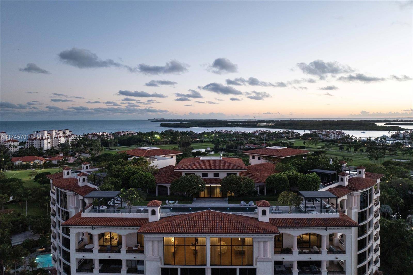 Miami Beach, FL 33109,6800 Fisher Island Dr 6802 #6802