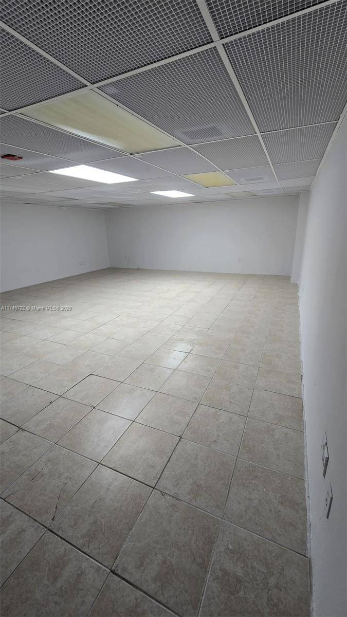 North Miami, FL 33181,13499 Biscayne Blvd #CU204