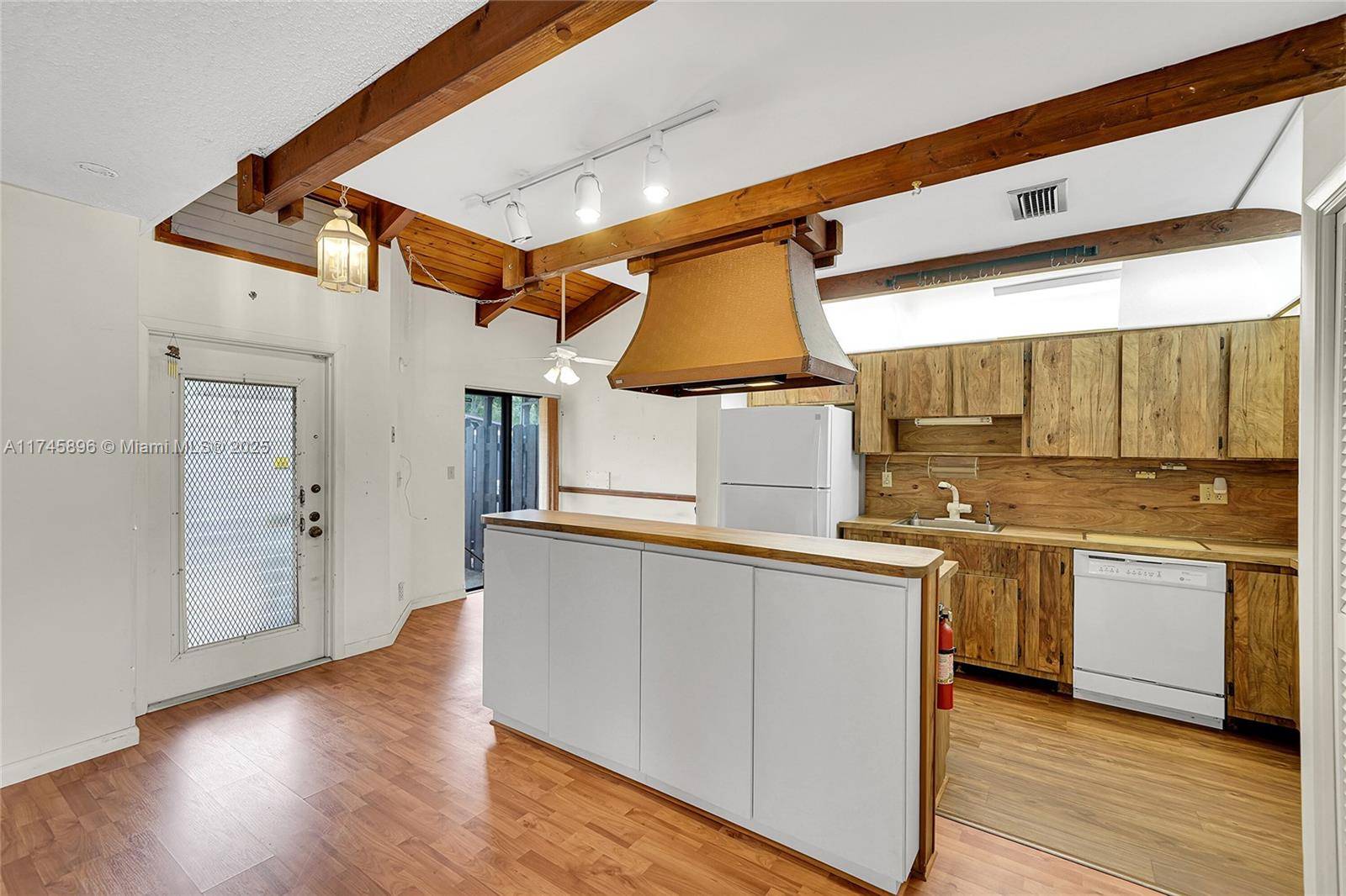 Hollywood, FL 33024,428 Briarwood Cir #4-27