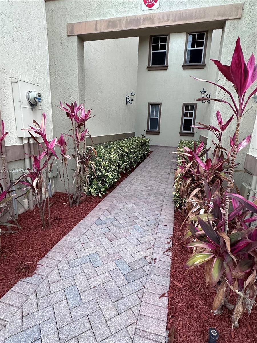 Coral Springs, FL 33076,6054 NW 116th Dr #6054