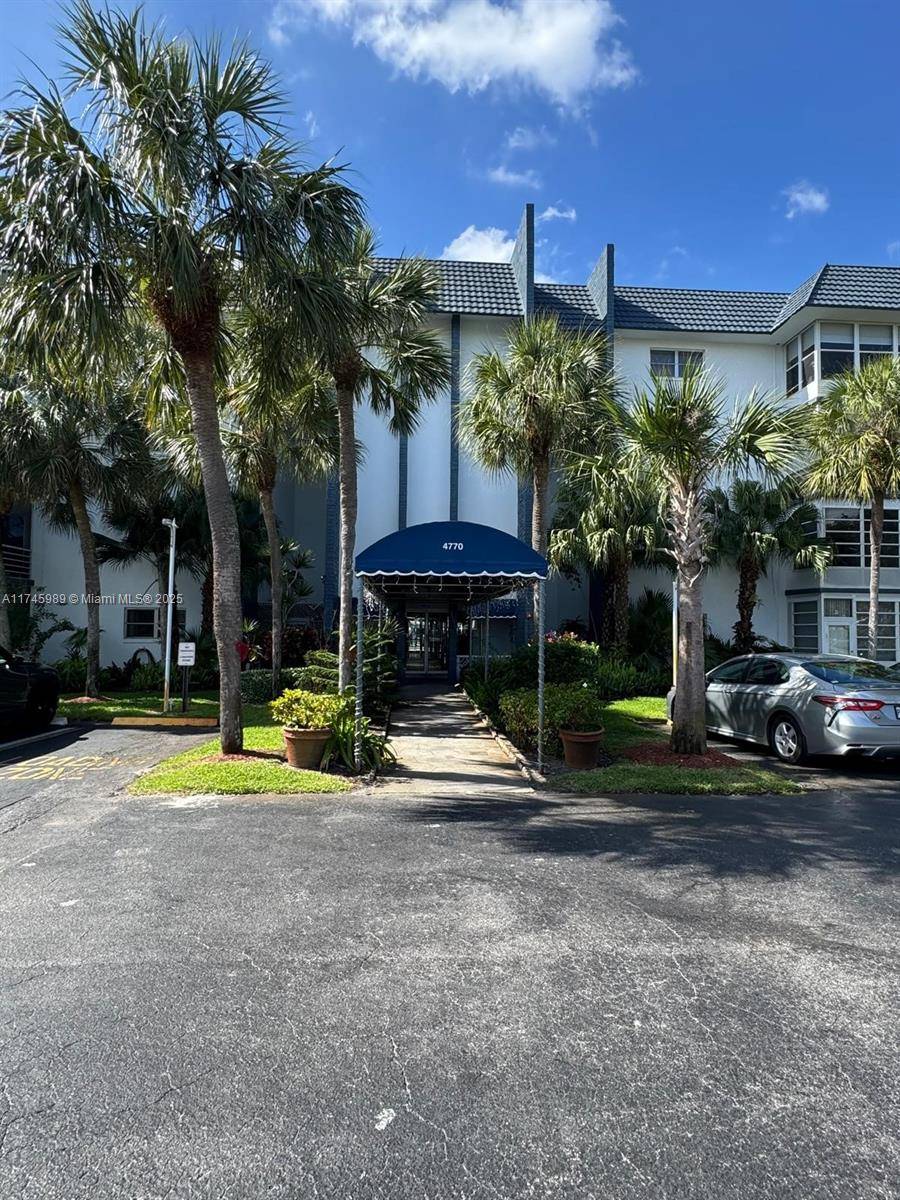 Lauderhill, FL 33313,4770 NW 21st St #208