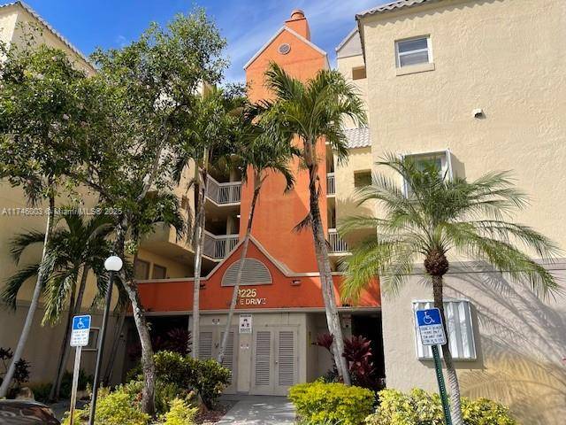 Doral, FL 33166,8225 Lake Dr #502