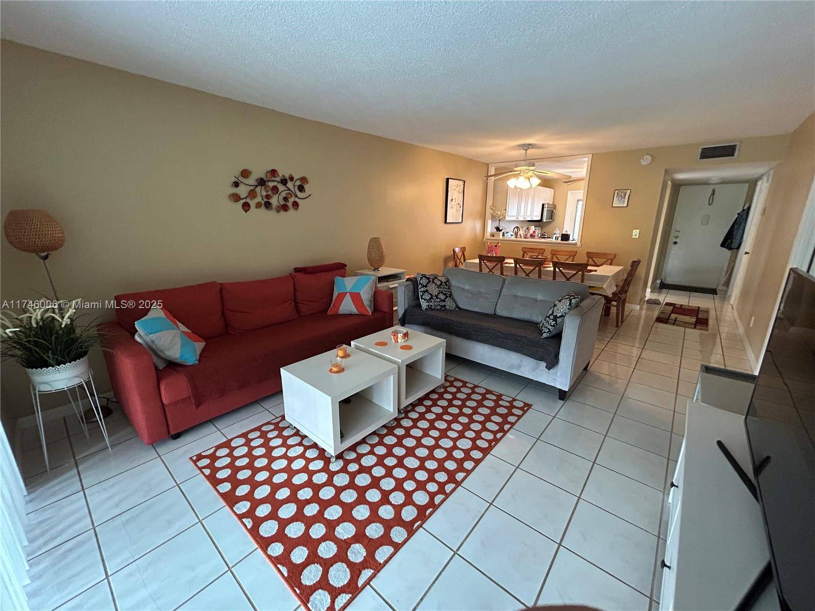 Hollywood, FL 33021,4800 Hillcrest Ln #103