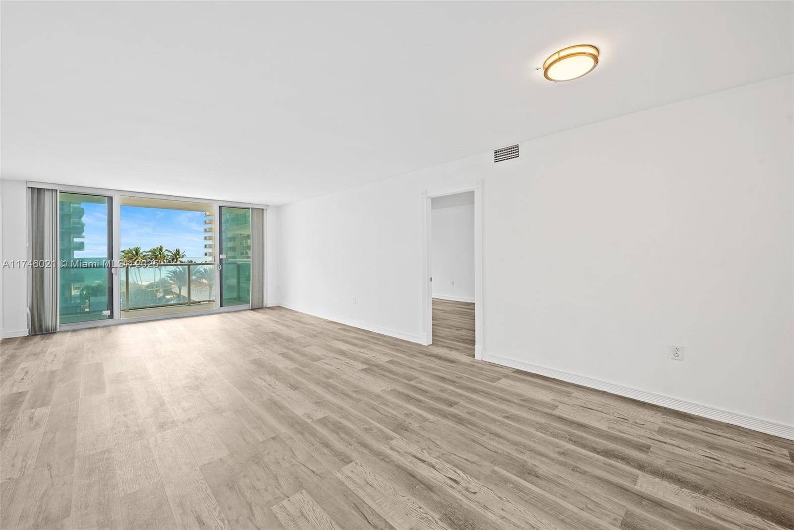 Miami Beach, FL 33140,5750 E Collins Ave #6J