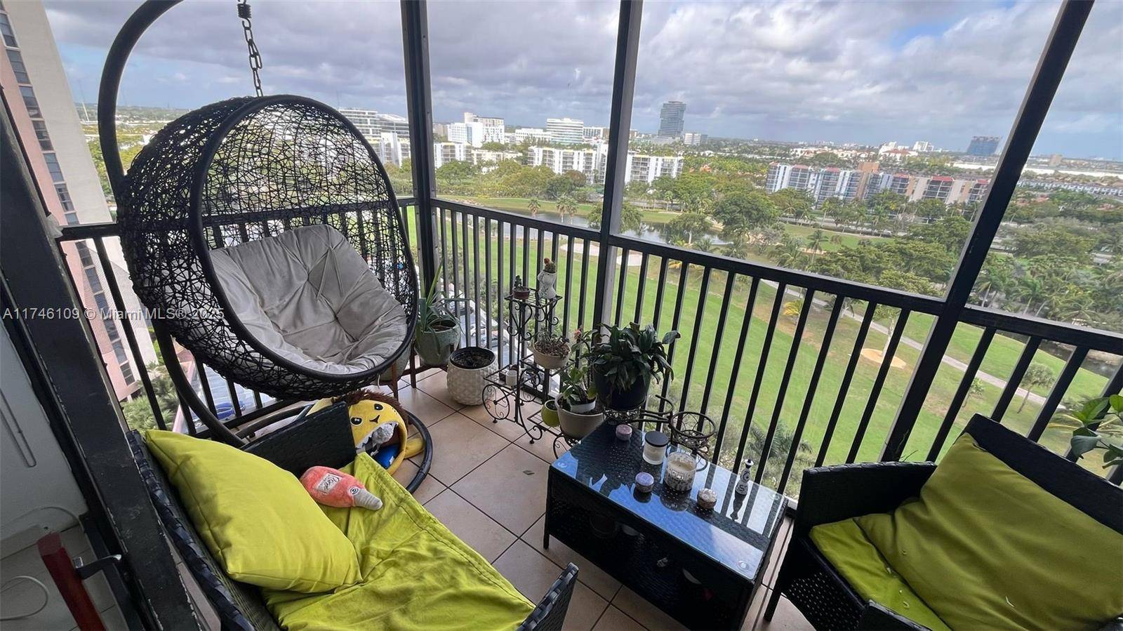 Aventura, FL 33180,20379 W Country Club Dr #1440