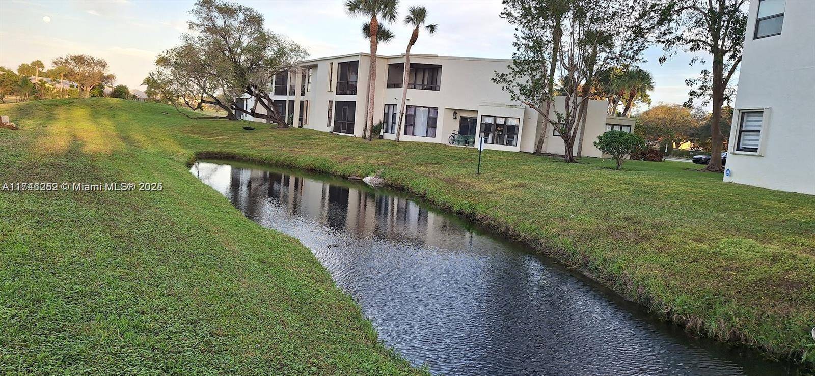 Boca Raton, FL 33433,6417 La Costa Dr #205