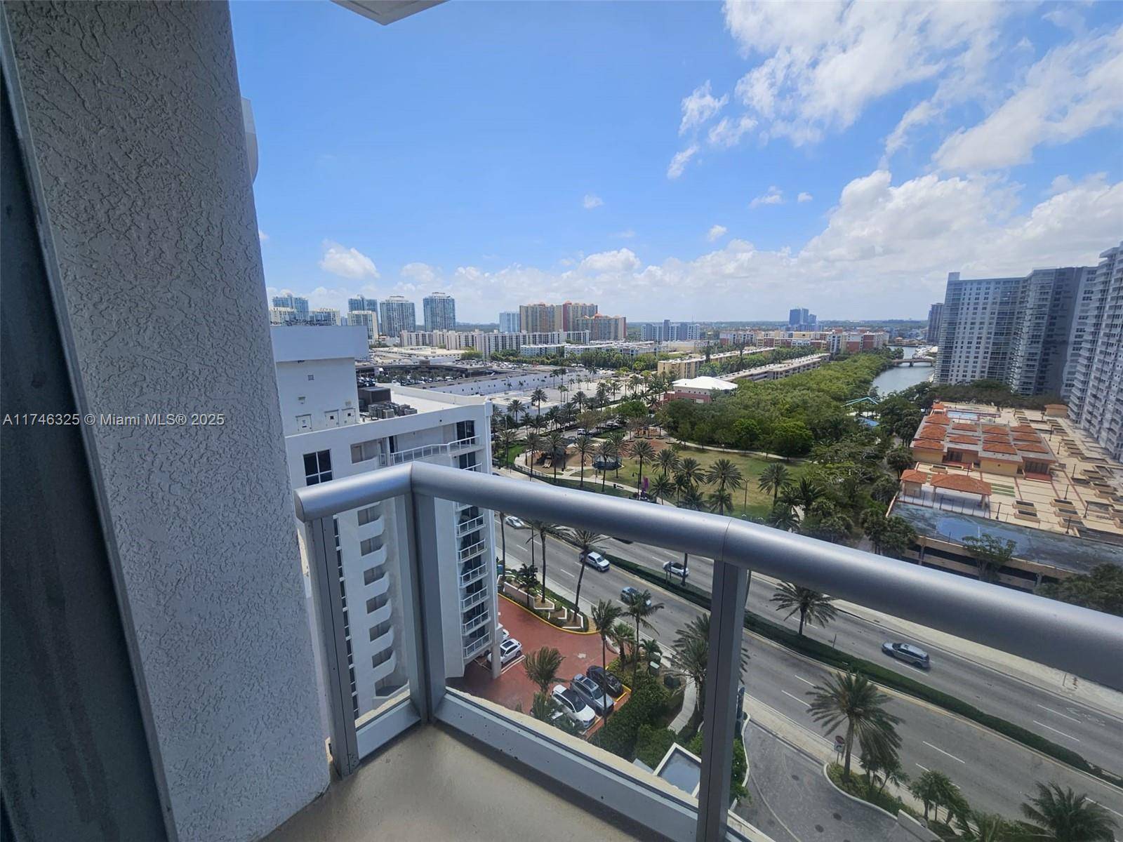 Sunny Isles Beach, FL 33160,17315 Collins Ave #1506
