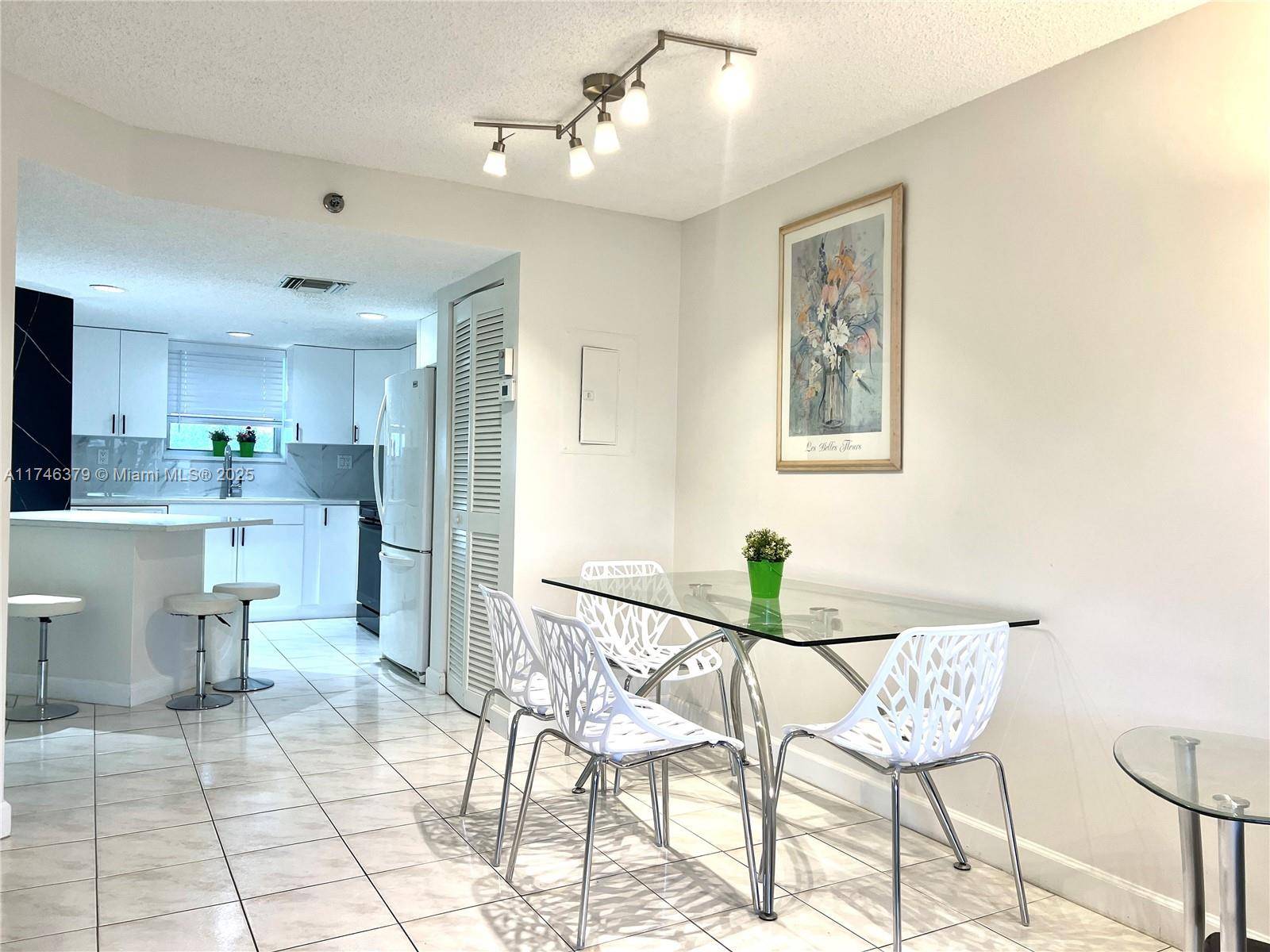 Sunny Isles Beach, FL 33160,17801 N Bay Rd #511