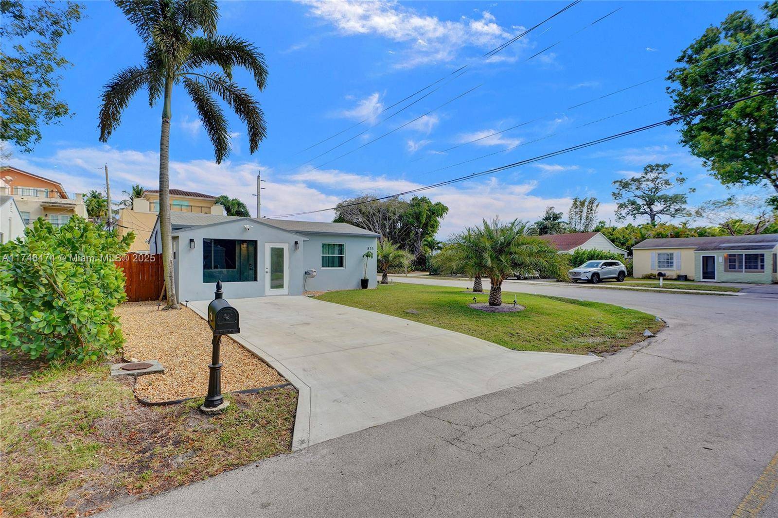 Fort Lauderdale, FL 33315,820 SW 8th Ave