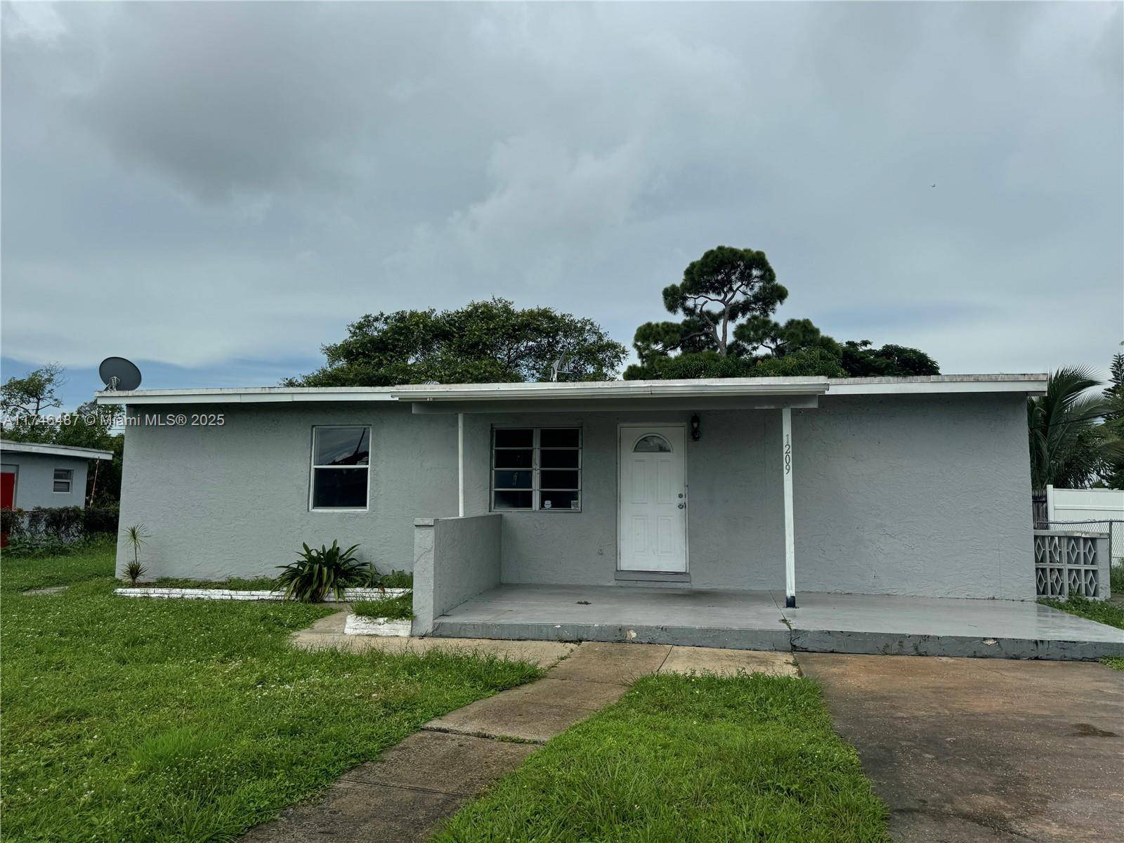 Fort Lauderdale, FL 33311,1209 NW 19th Ave